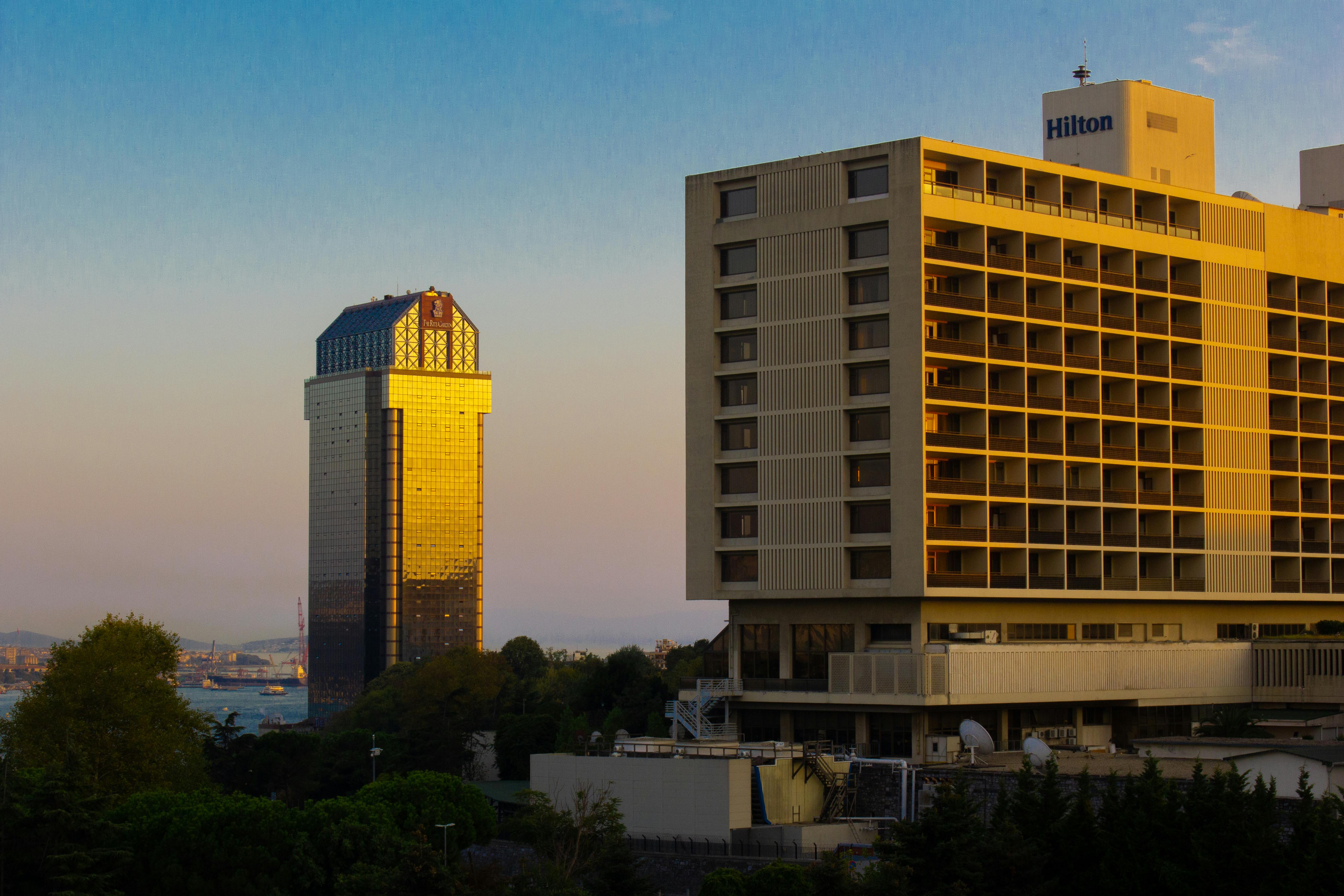 Blackstone e gli investimenti alberghieri: private equity, hotel e real estate globale