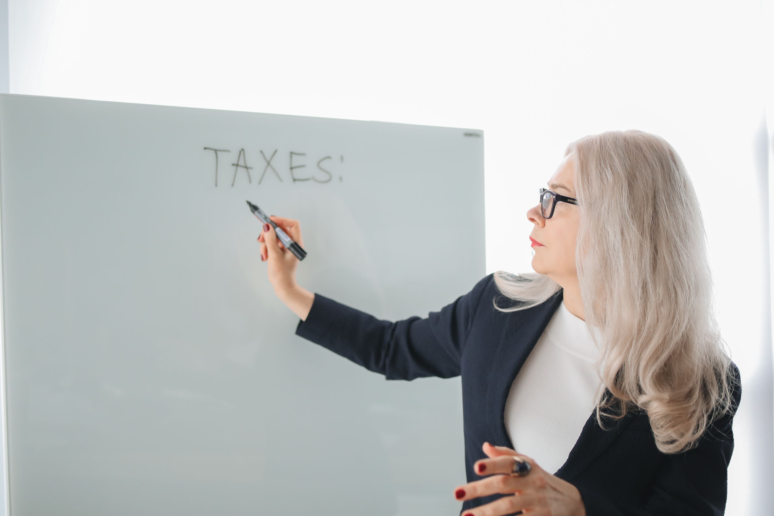 VAT and indirect taxes in hotel transactions: the real price of a hotel is not the price in the offer