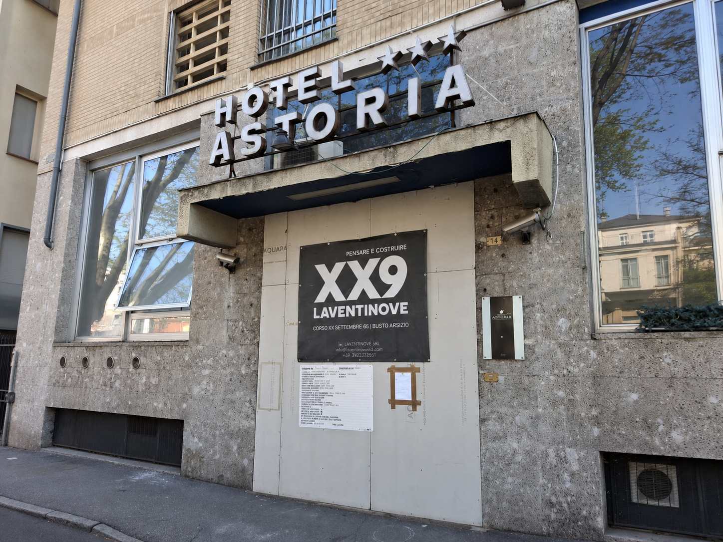 Hotel Astoria di Busto Arsizio: quando il cantiere rallenta, il vero costo non è il mattone