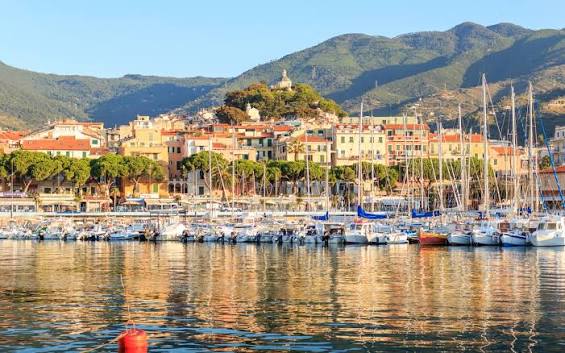 Sanremo: 43 Rooms, Swimming Pool and Park at Auction from €1.86 Million. But the Lot Does Not Include the Operational Heart of the Hotel