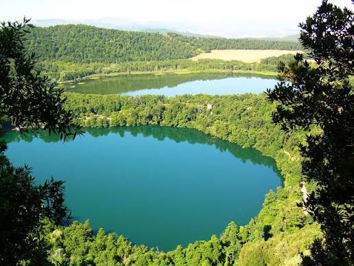 Monticchio Laghi: hotel, wellness e discopub all’asta da €1,49 milioni. Il prezzo è sceso quasi del 58%, ma il vero test è il cash flow