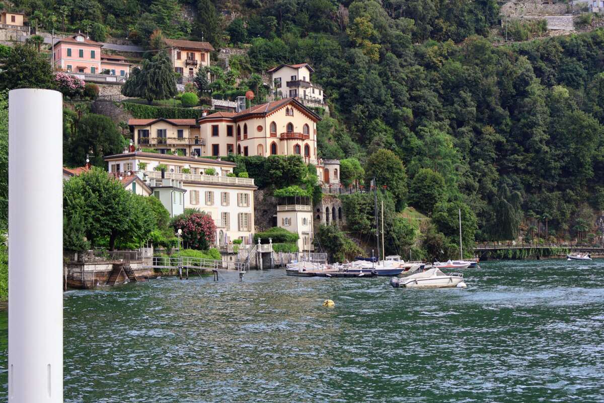 R Collection accelera sul Lago di Como: quattro nuovi progetti nel 2027 e 243 posti letto per il personale. Quando la staff house diventa infrastruttura alberghiera