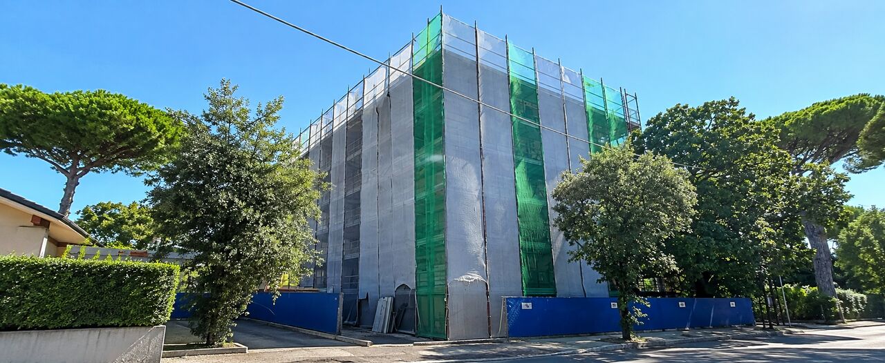 Lido di Camaiore: the Piccolo Hotel Makes Way for Eight Apartments — When Residential Value Outweighs Hotel Value