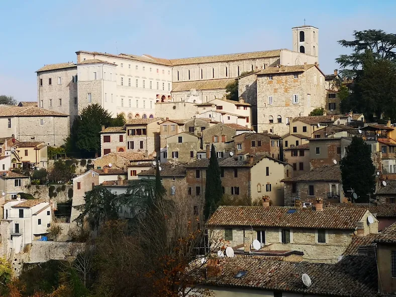 Europalace Hotel Todi: 76 camere in vendita da 862.500 euro, ma il vero tema è il going concern