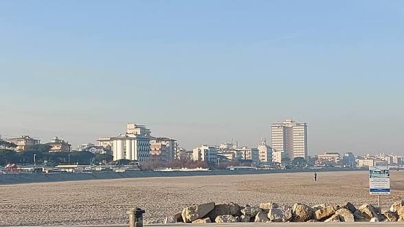 Hotel Atmosfere Milano Marittima: 35 camere, nuova base a €1,84 milioni. Dove può nascere il valore?