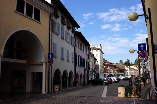 Hotel Bella Venezia a Latisana: €1,2 milioni per il 100% della società. Il vero valore è nei contratti, non solo nell’immobile